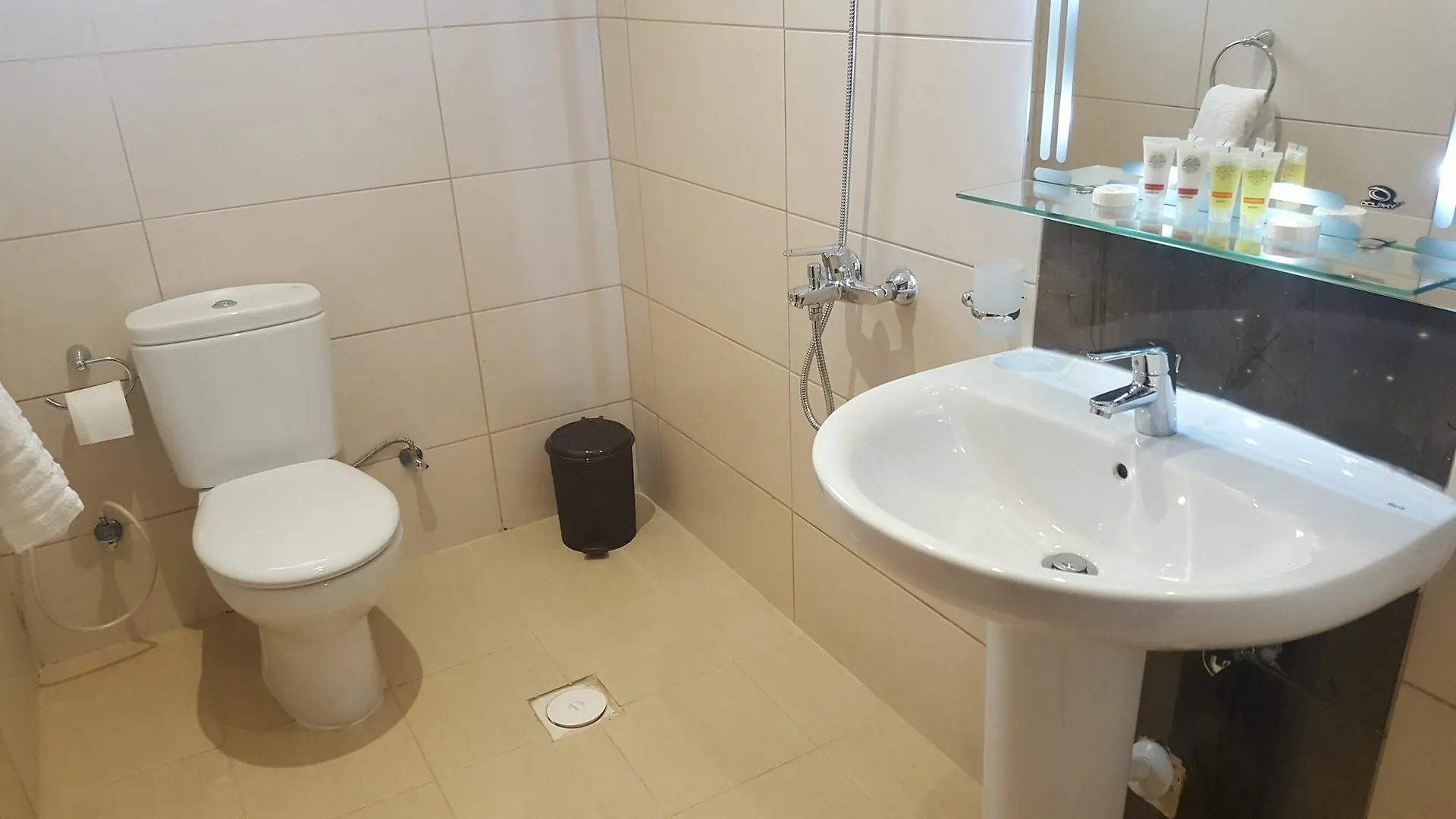 Hotel Oasis Rise Yidda