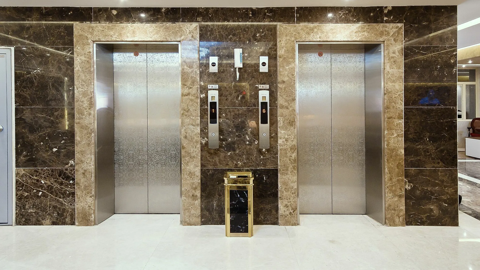Hotel Oasis Rise Yidda