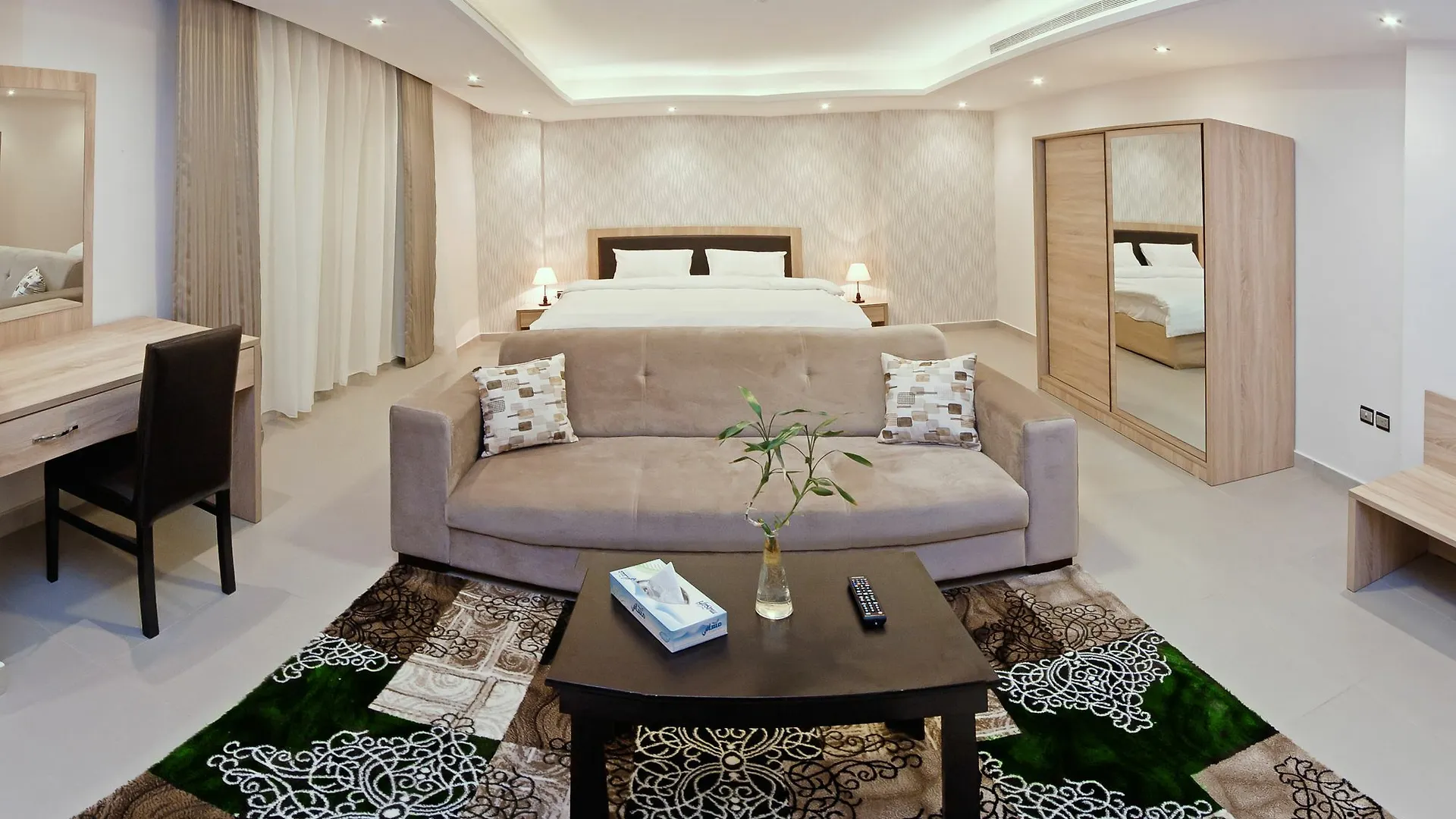 Hotel Oasis Rise Yidda